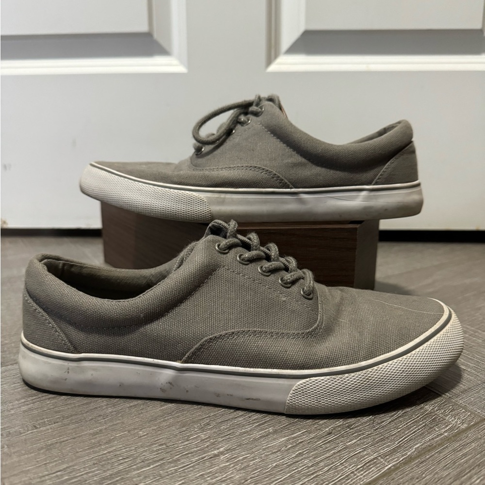 Boys casual shoes